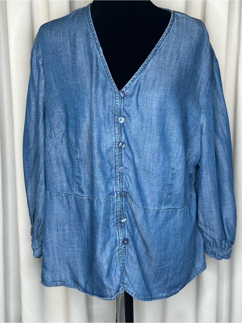Liz Claiborne Blue Denim Button-Front Casual Shirt